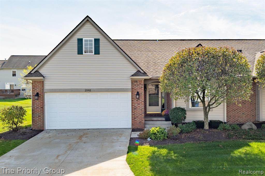 2592 Katsura Lane - Photo 1