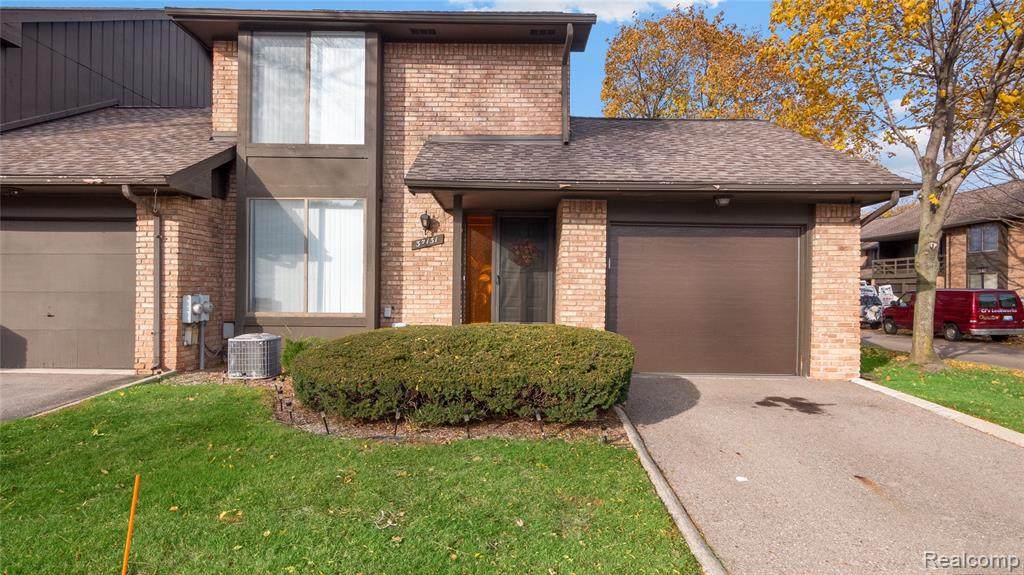 37131 Clubhouse Dr # 9 - Photo 1