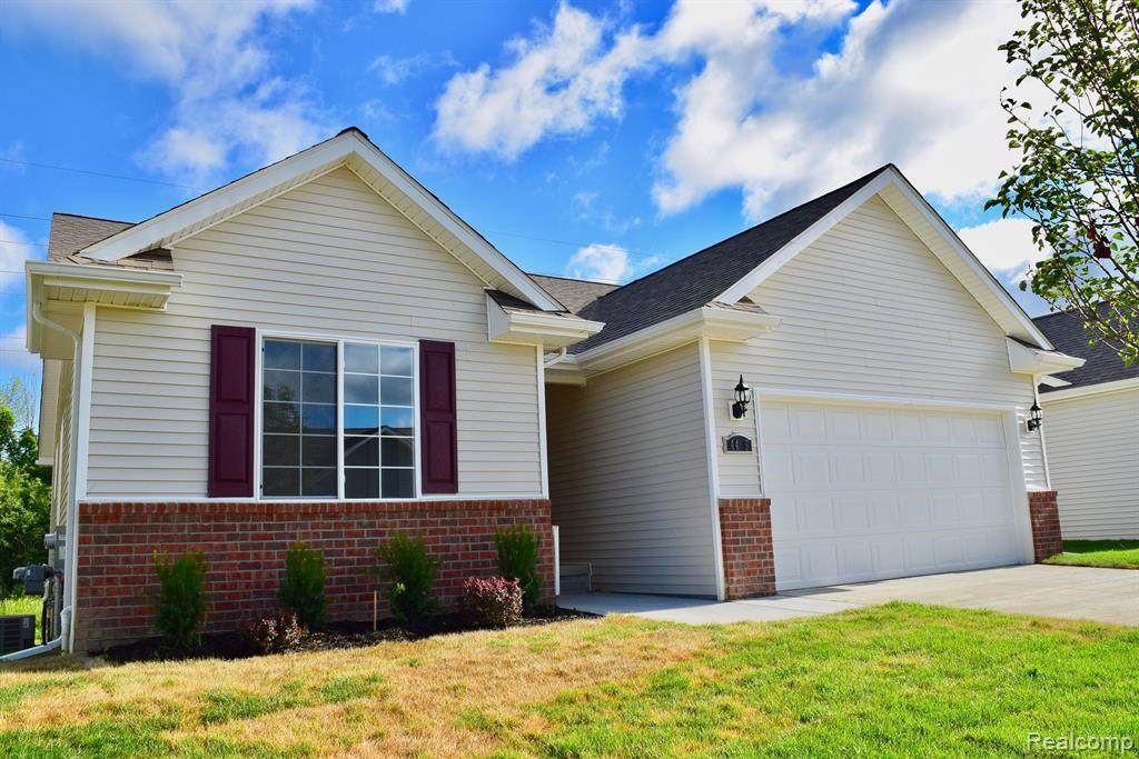 4419 Cross Creek Boulevard - Photo 1