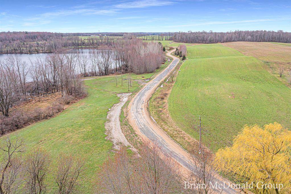 V/L 4 Post Way - Photo 1