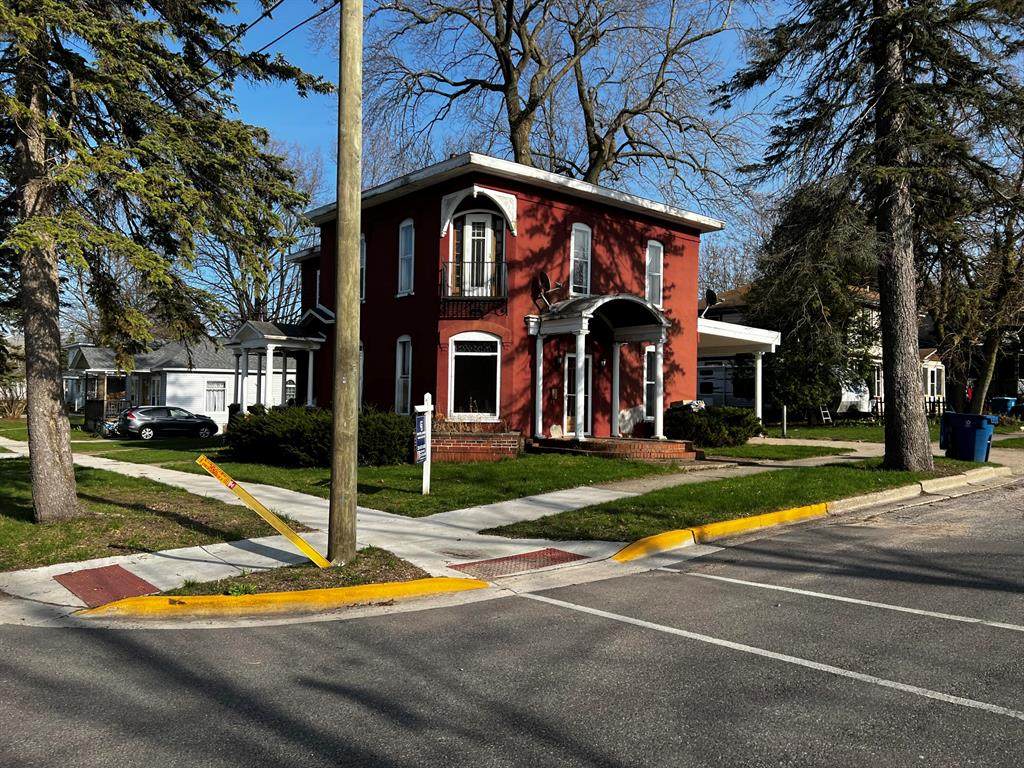 204 Hart Street & 403 Lincoln Street - Photo 1