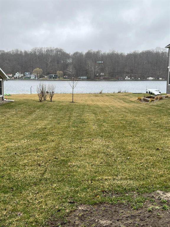 65526 Peninsula Drive - Photo 1