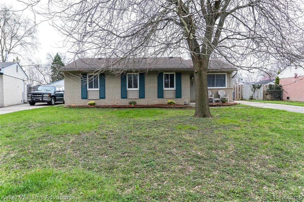 11027 Buchanan Street - Photo 1