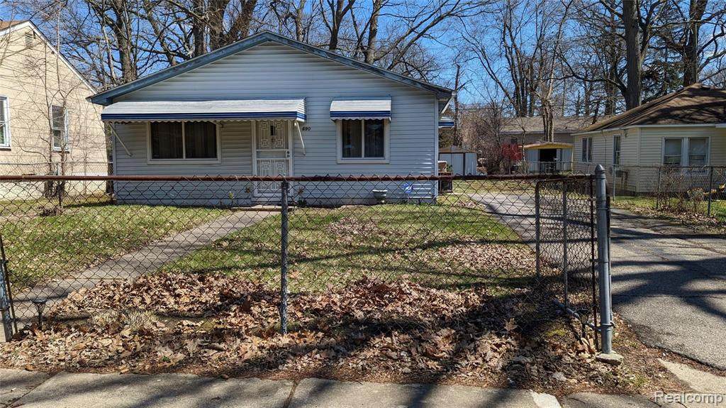 690 Parkwood Avenue - Photo 1
