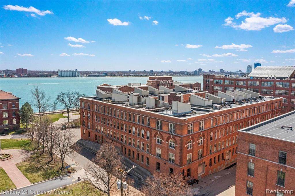 200 River Place Dr # 44/406 - Photo 1