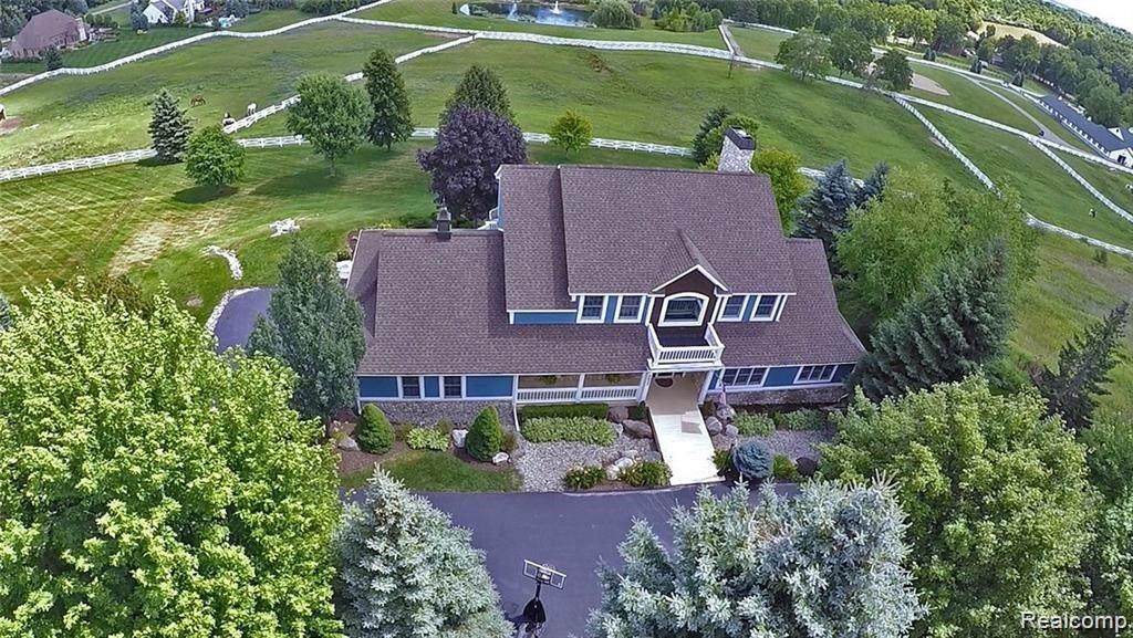 5933 Saratoga Drive - Photo 1