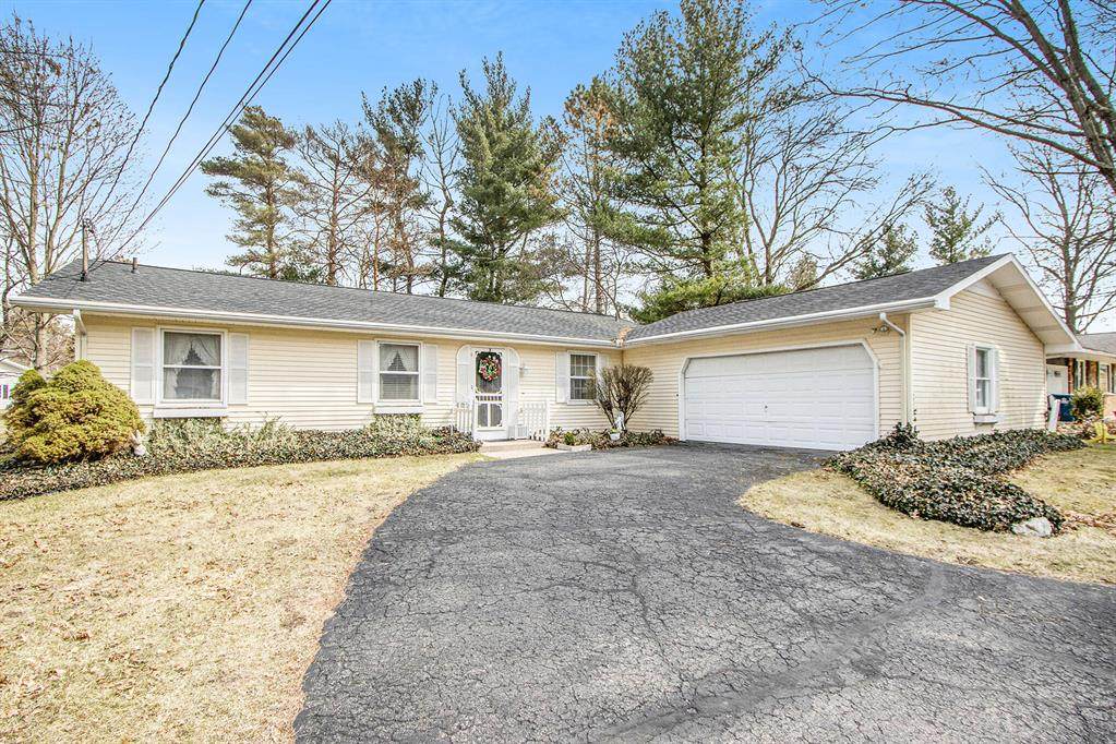 427 Moorland Drive - Photo 1