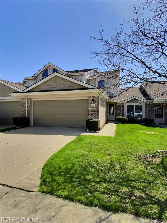 828 Ridgeside Drive - Photo 1