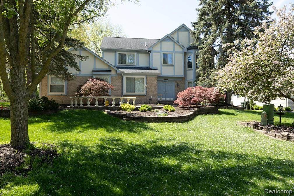 2212 Hickory Leaf Drive - Photo 1
