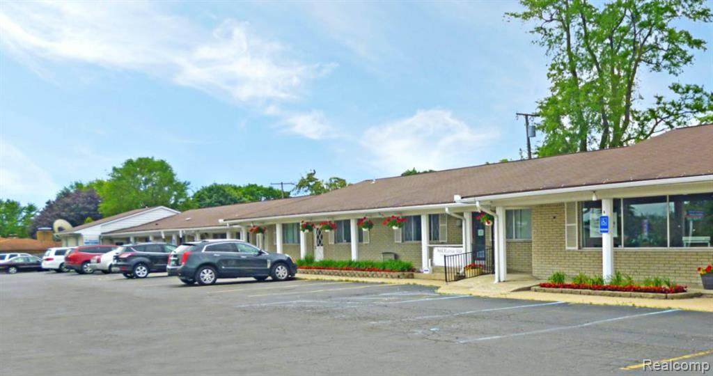 3901 Highland Road - Photo 1