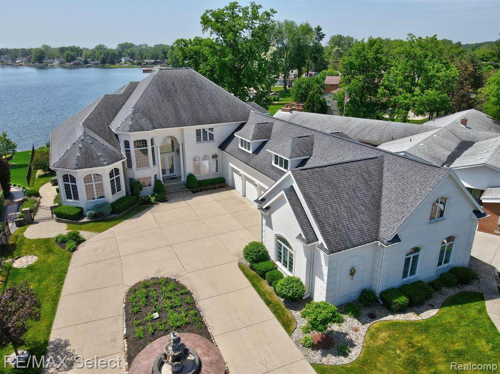 2571 Long Lake Road - Photo 1