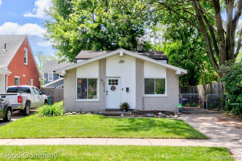 2410 Lincoln Avenue - Photo 1