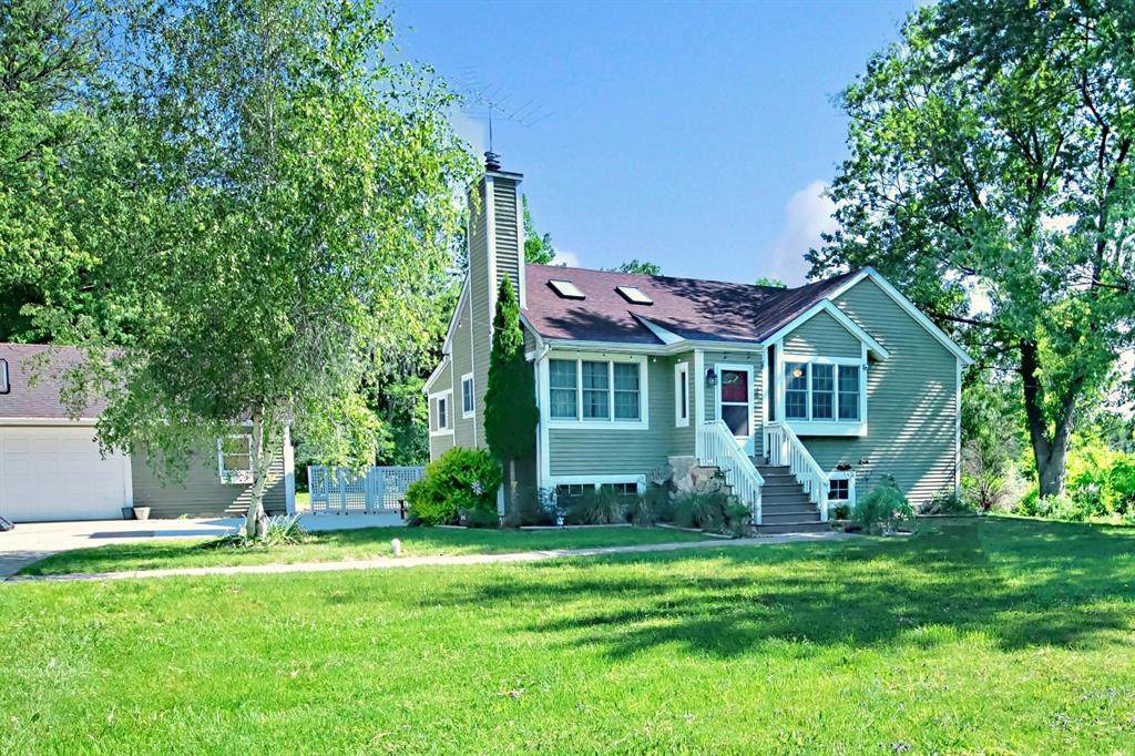 7795 East Road - Photo 1