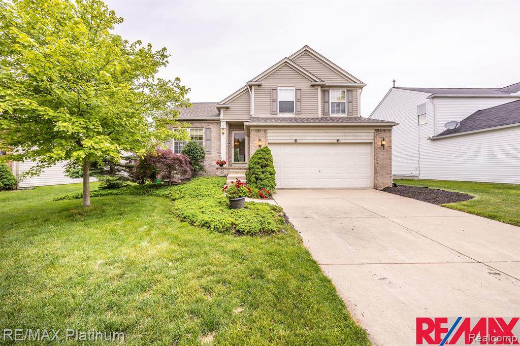 10113 Avondale Circle - Photo 1