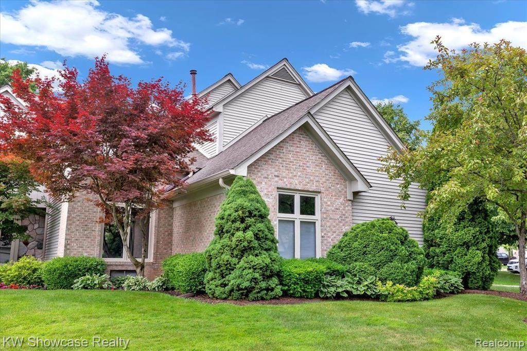 314 Saint Lawrence Boulevard - Photo 1