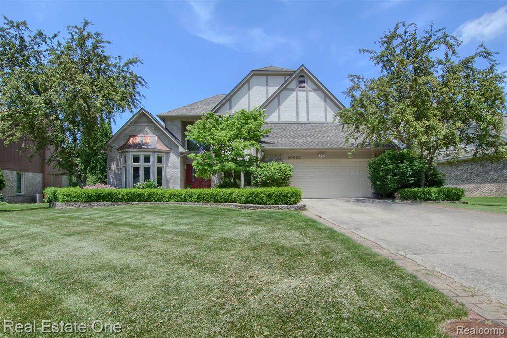 30635 Knighton Drive - Photo 1