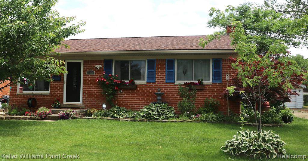 27850 Delton Street - Photo 1