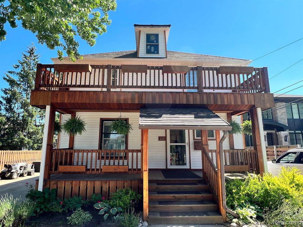 215 2ND Street - Photo 1