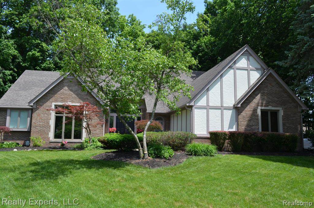 49022 Plum Tree - Photo 1