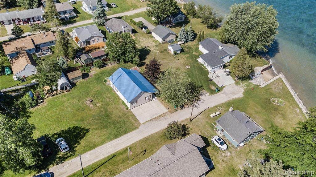1016 5TH Street - Photo 1