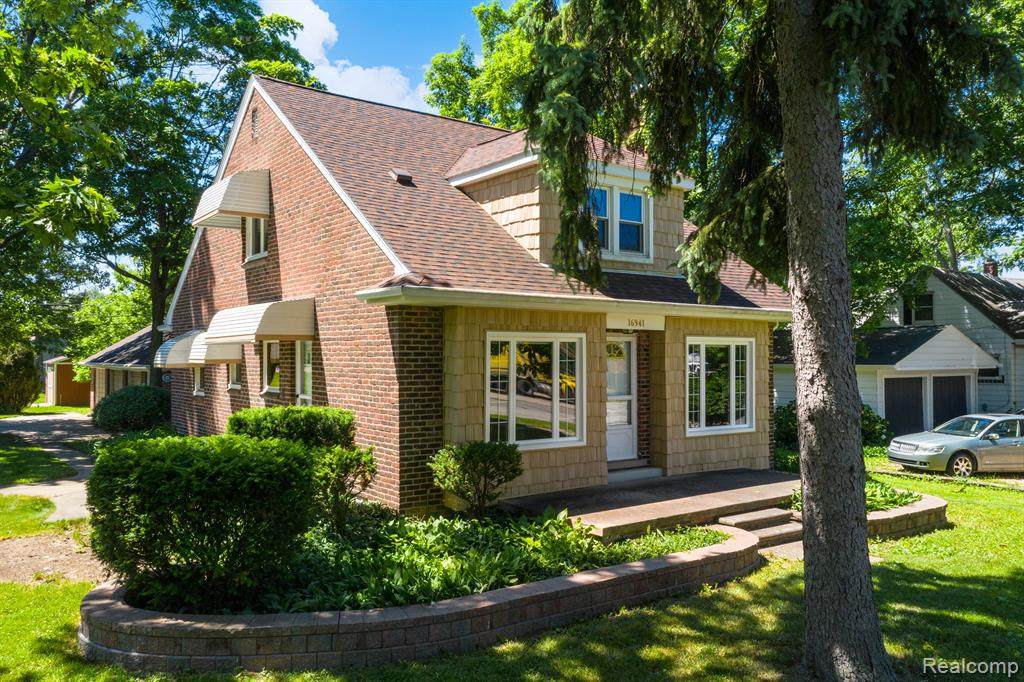 16941 13 MILE Road - Photo 1