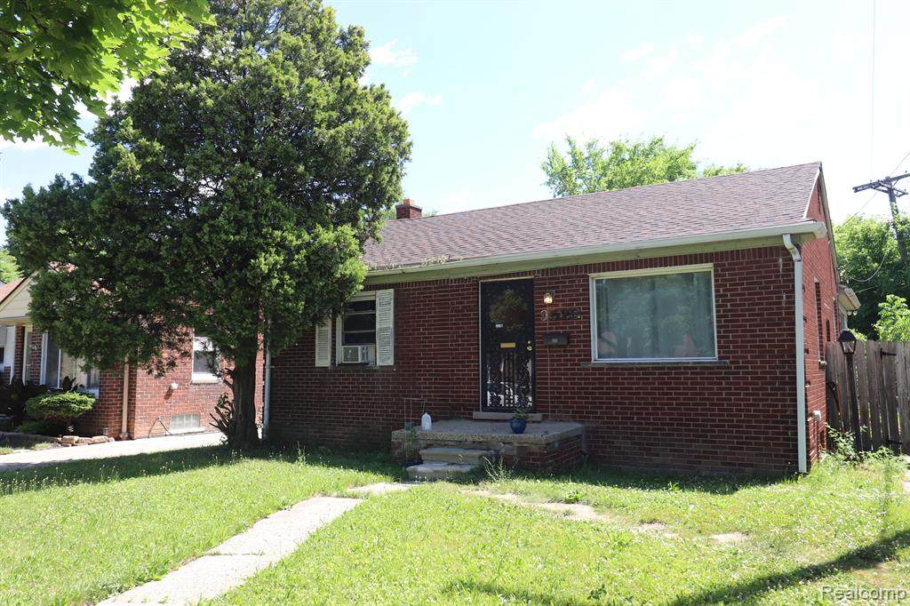 9528 Grandville Avenue - Photo 1