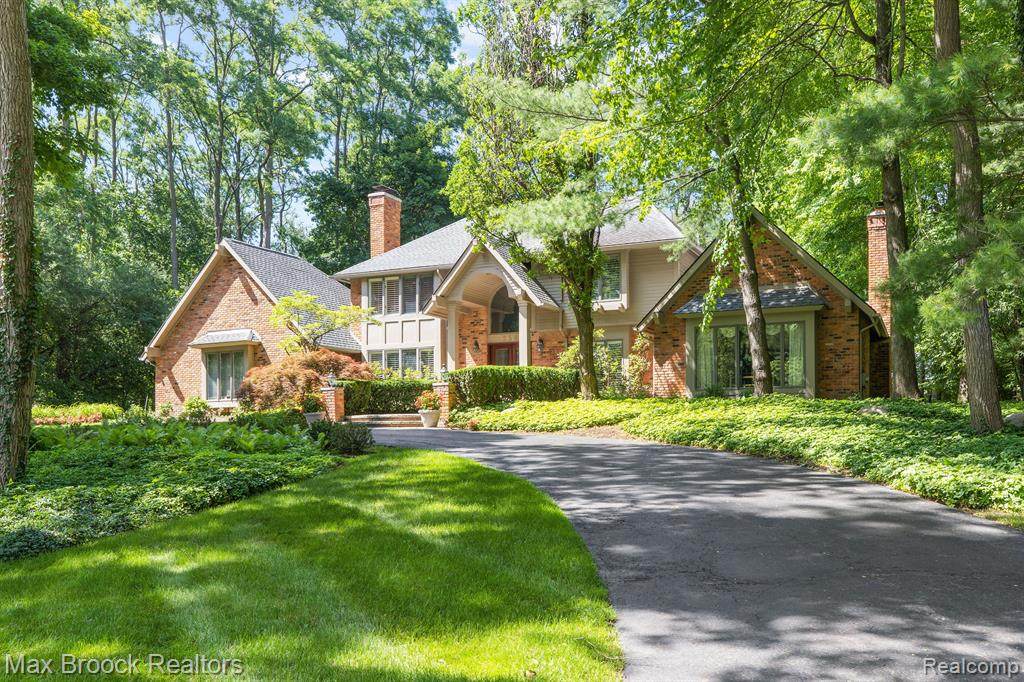 256 Chestnut Circle - Photo 1