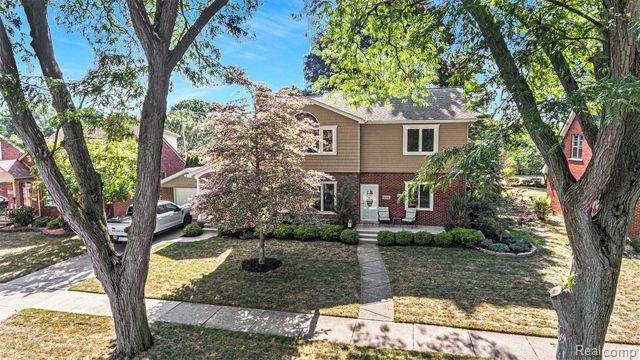 9254 Manor Avenue - Photo 1