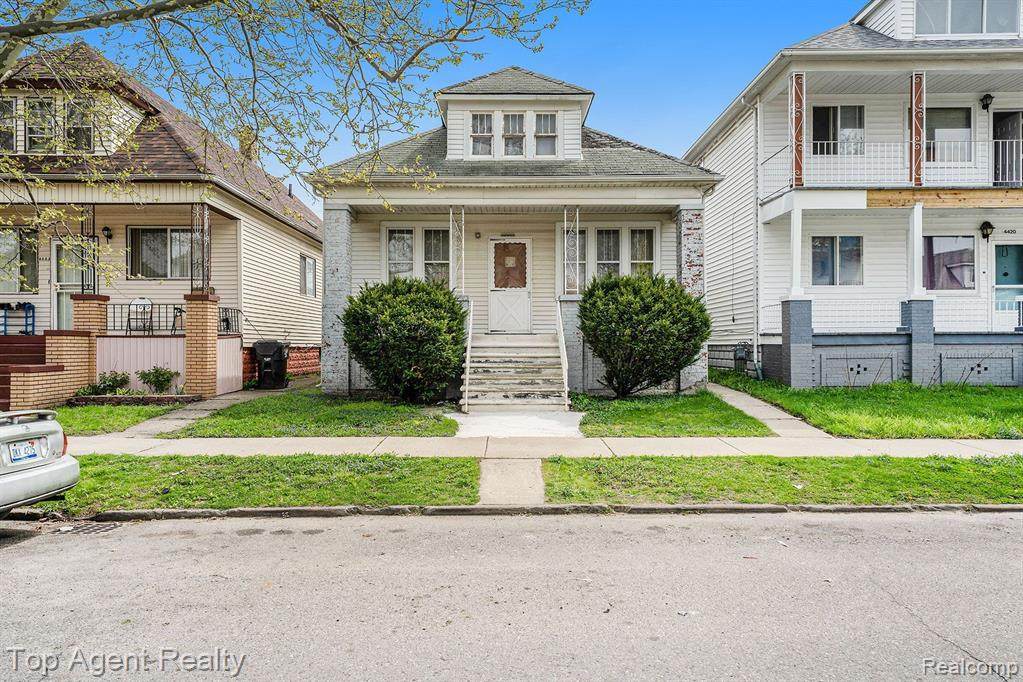 4426 Sobieski Street - Photo 1