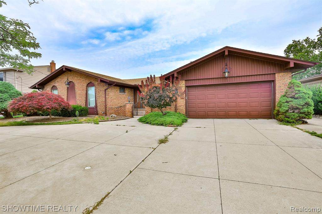 29471 Seaway - Photo 1