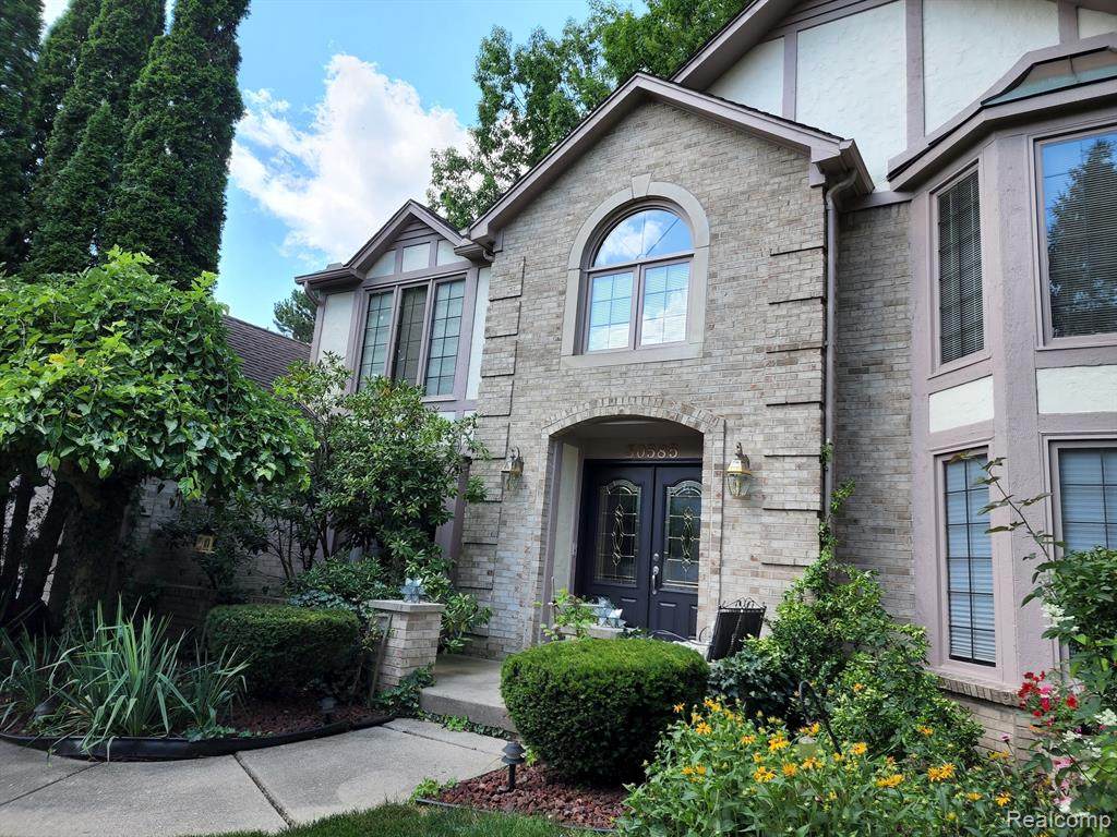 30585 Sunderland Drive - Photo 1