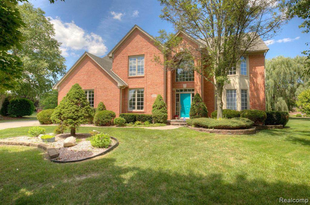 6127 Lovewood Court - Photo 1