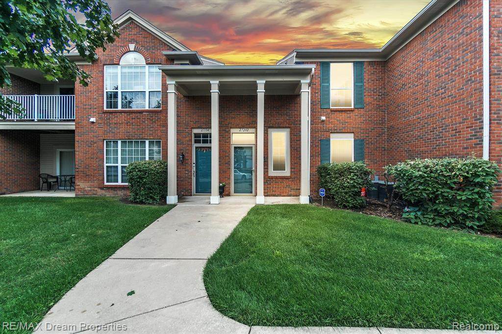 27202 Chesapeake - Photo 1