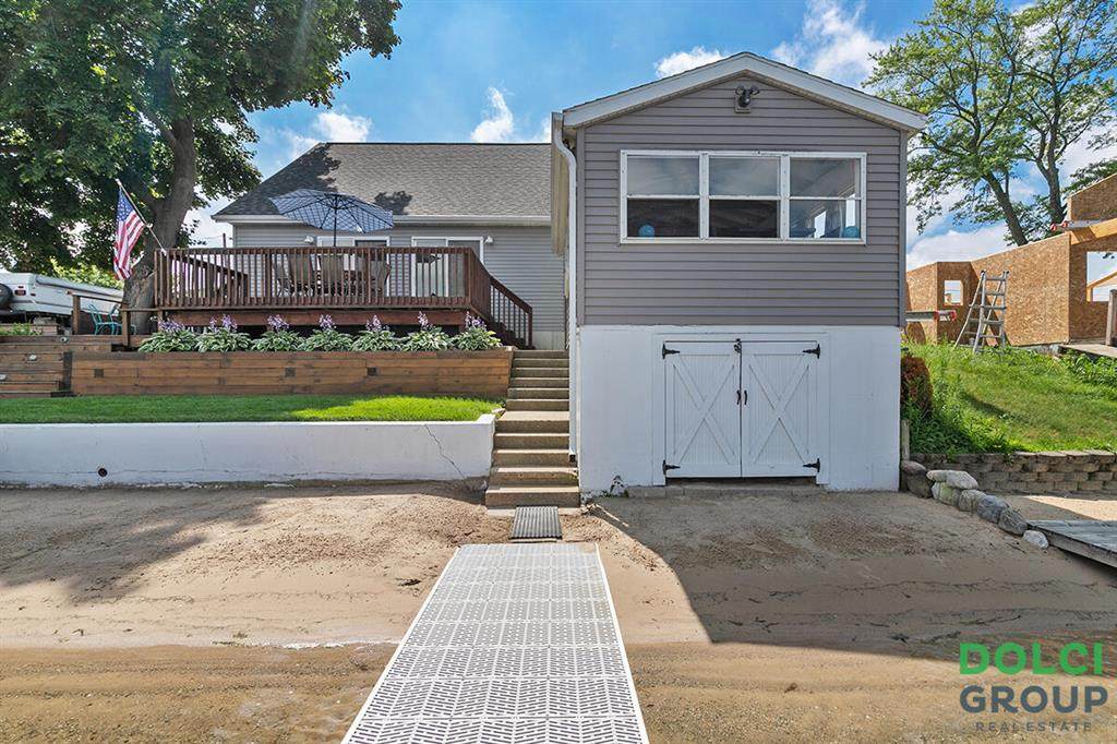 8907 124th Street - Photo 1