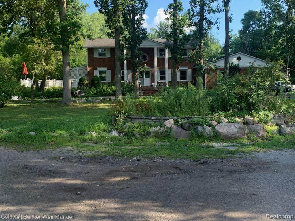 48000 8 Mile Road - Photo 1