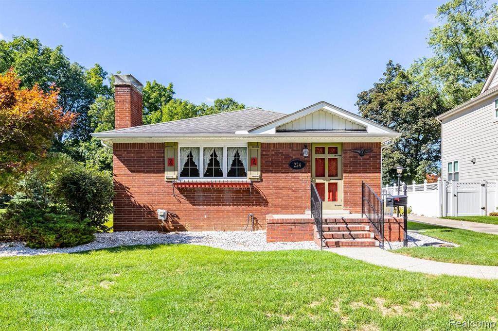 224 Alice Avenue - Photo 1