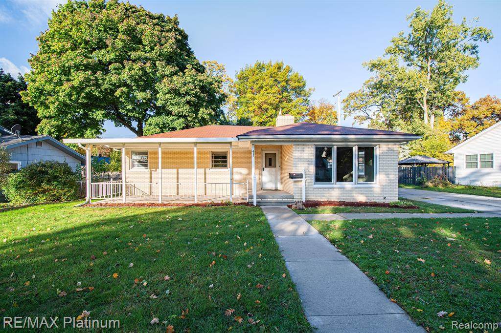 621 Forest Drive - Photo 1