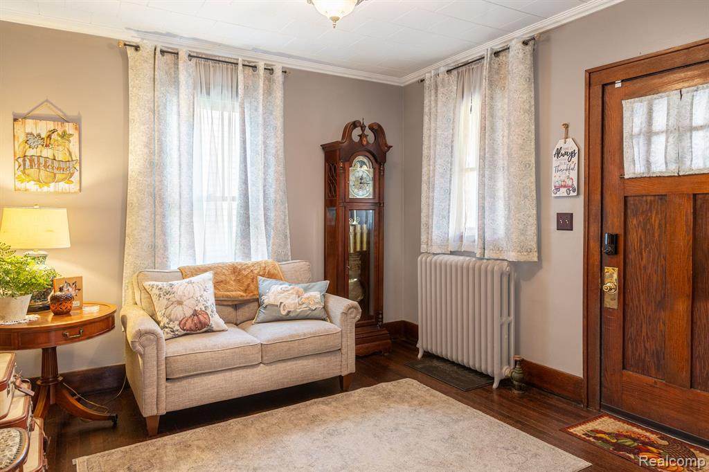 437 Maple Street - Photo 1