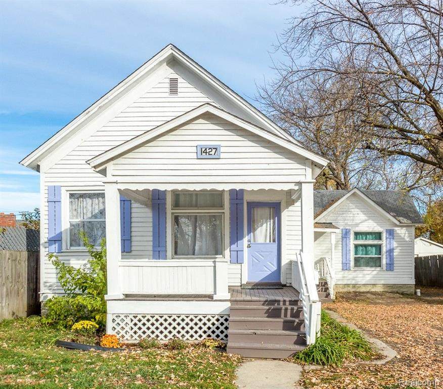 1427 Lyon Street - Photo 1