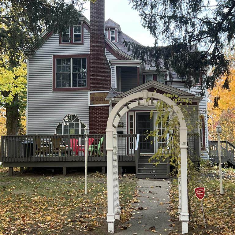 460 Lagrange - Photo 1
