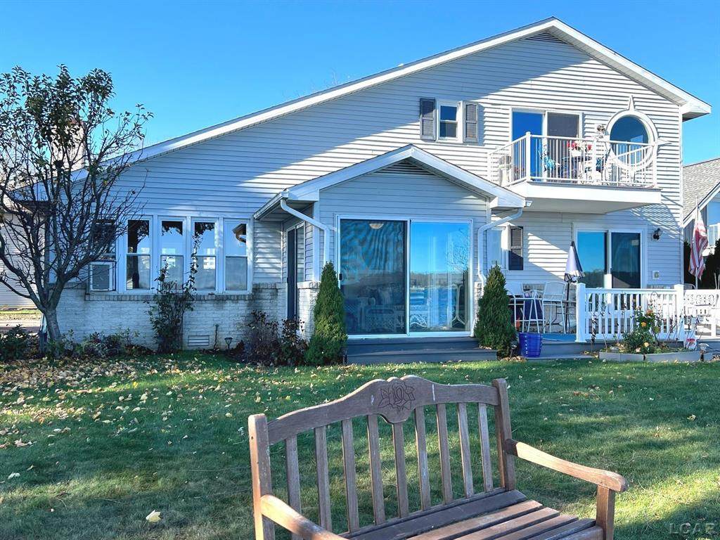 11580 Round Lake Dr - Photo 1