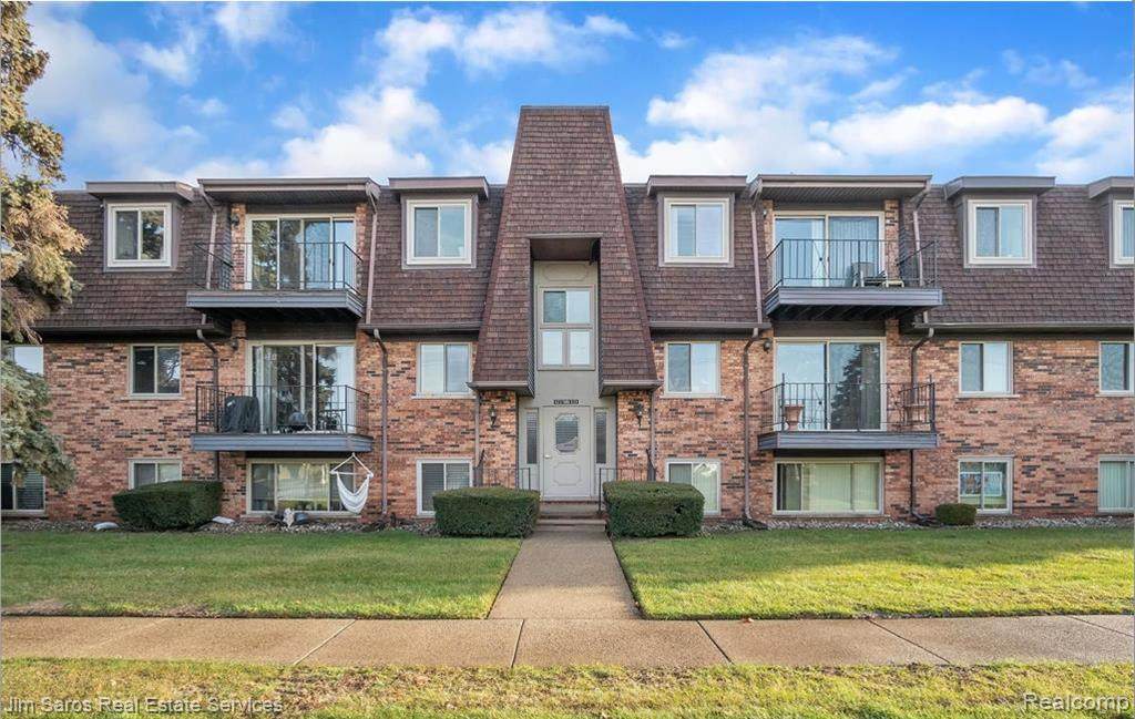 524 Riviera Drive - Photo 1