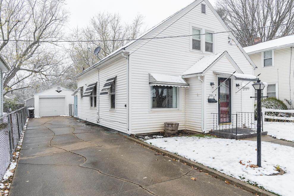 201 Nelson Avenue - Photo 1