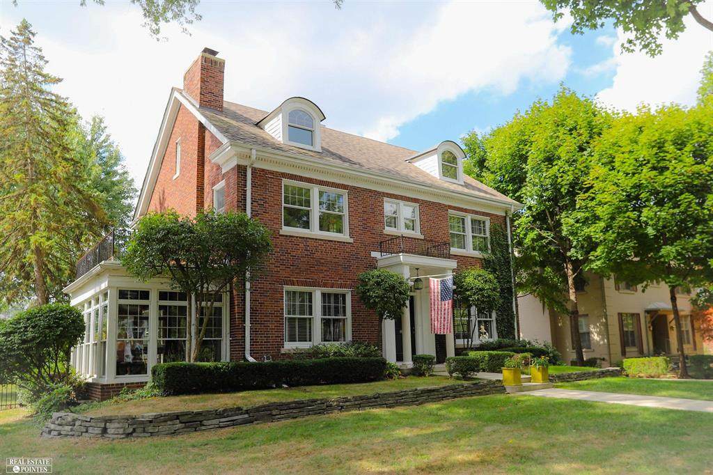 781 Bedford - Photo 1