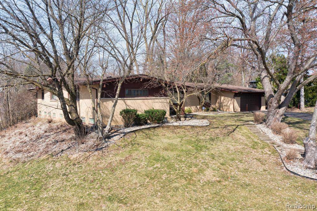 31017 Carriage Hill Road - Photo 1