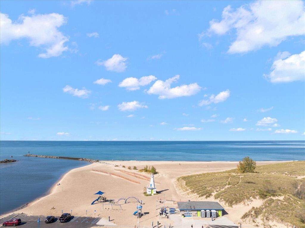 https://bt-photos.global.ssl.fastly.net/michigan/orig_boomver_4_624971362-2.jpg