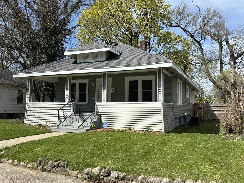 1014 Superior Street - Photo 1