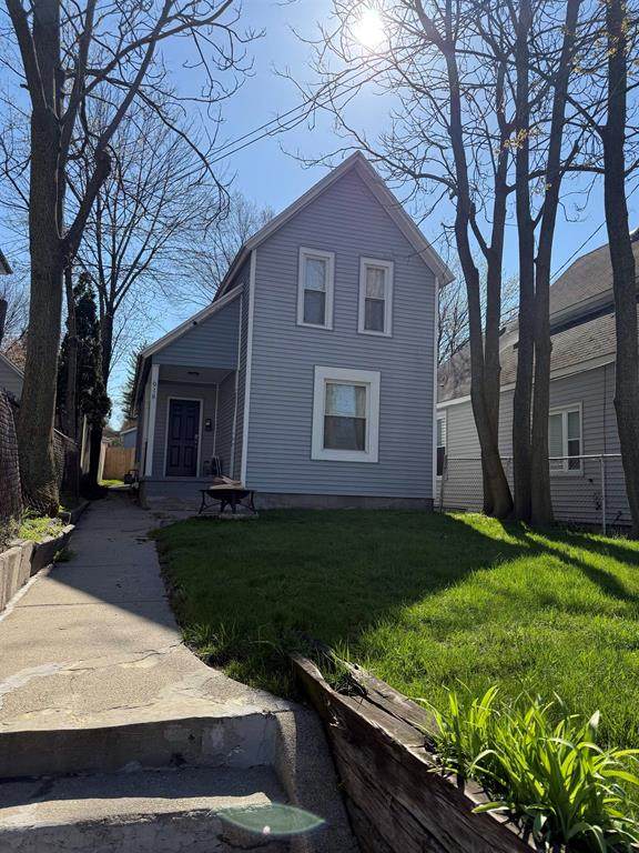 918 Lafayette Ne Avenue - Photo 1