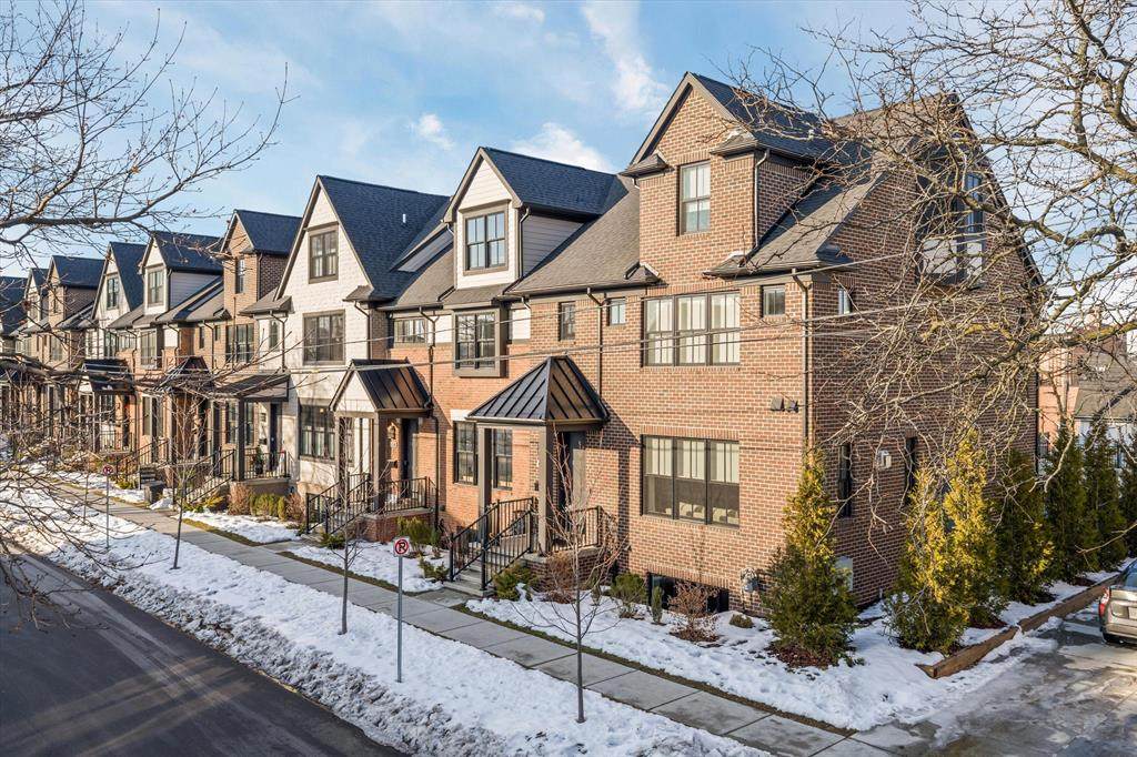 628 Maple Street - Photo 1