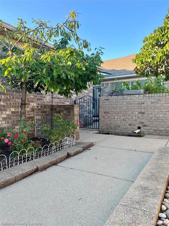 50314 Paradise Court - Photo 1